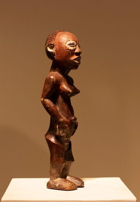 Antiquités africaines |  Statue Tshokwe - République démocratique du Congo | Profil gauche  