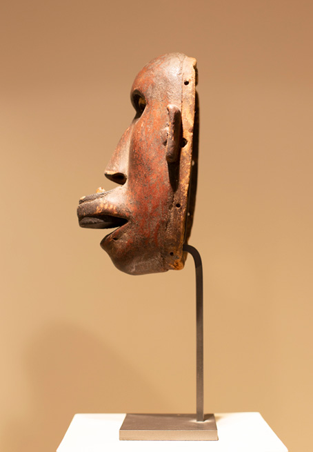 Antiquités africaines | Masque Makondé- Tanzanie | Mozambique  | Trois quart  