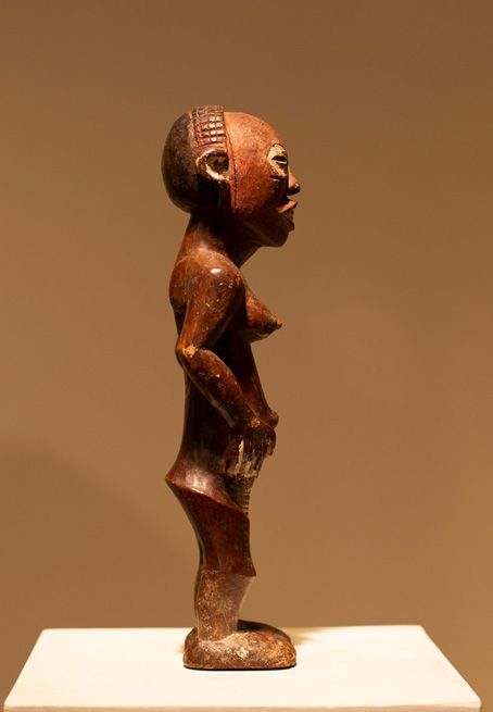 Antiquités africaines |  Statue Tshokwe - République démocratique du Congo | Trois quart  
