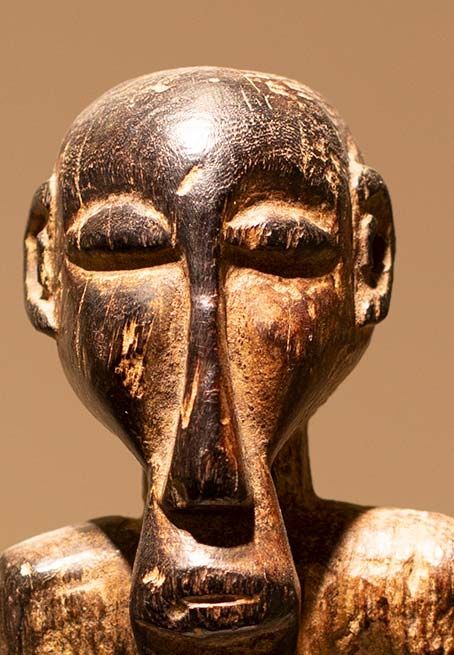 Antiquités africaines | Statue Bazikasingo pre Bembe - République démocratique du Congo | Patine  