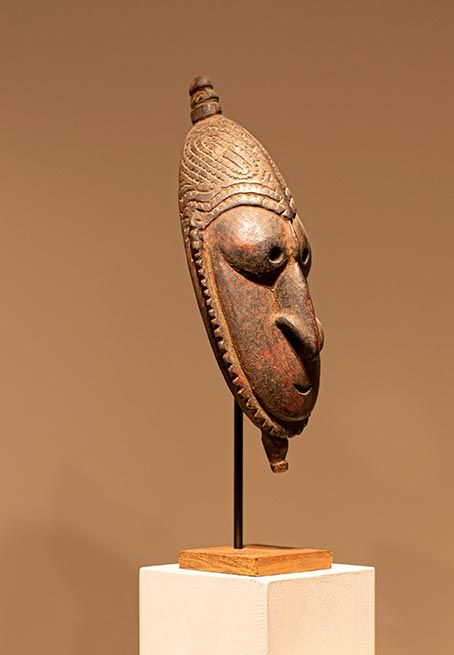 Antiquités Océaniennes | Masque Sepik - Papouasie-Nouvelle-Guinée | Trois quart  