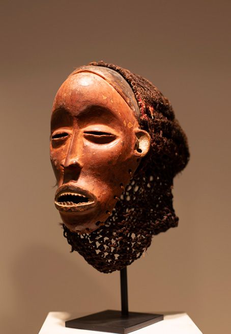 Antiquités africaines | Masque SONGO République démocratique du Congo | Profil gauche  
